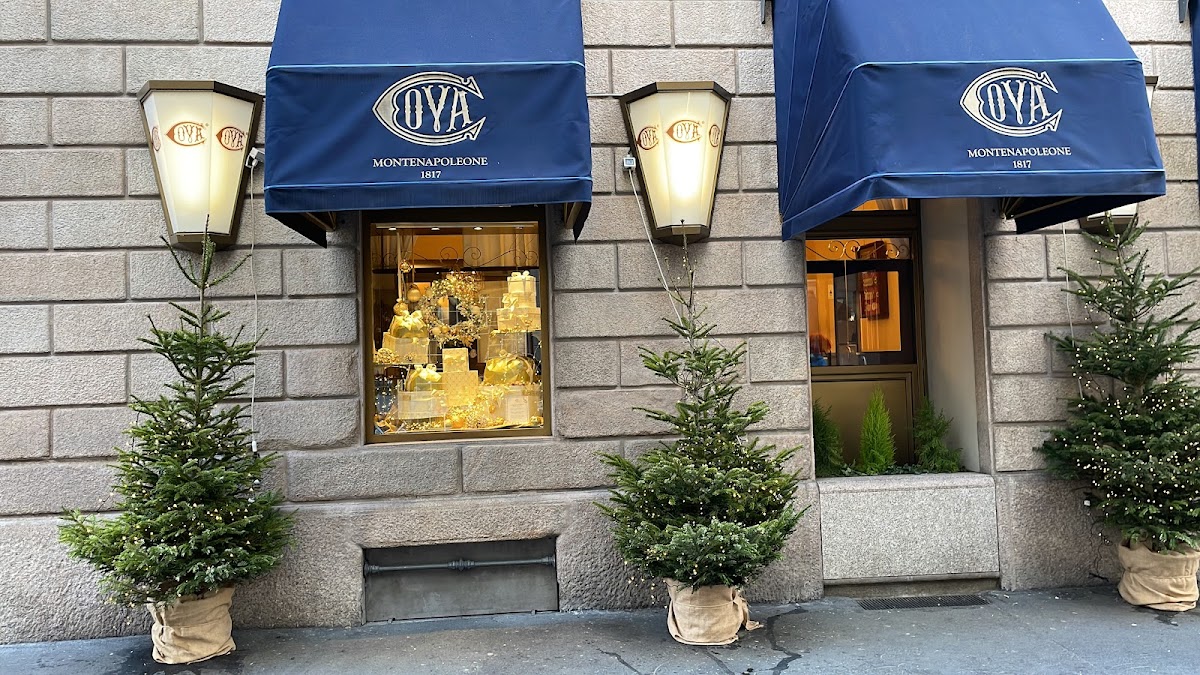 Pasticceria Cova in Milan