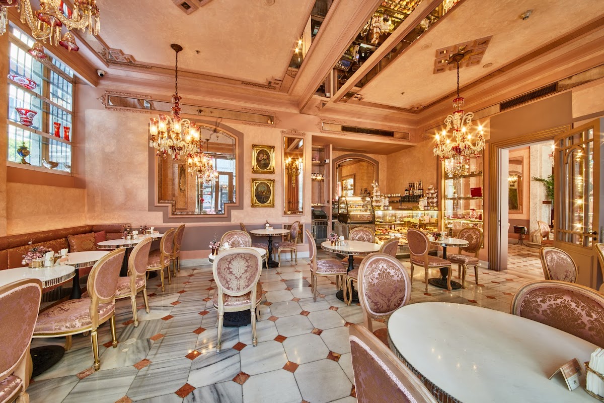 Patisserie De Pera in Beyoğlu
