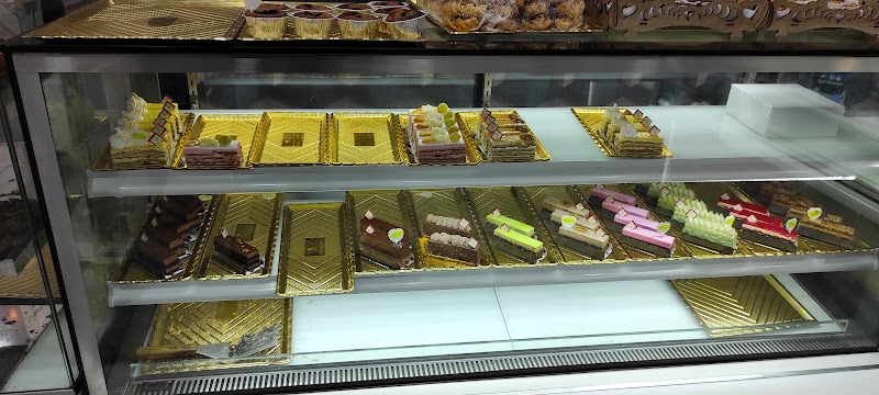 Pâtisserie Mino - Patisserie in Baba Hassen