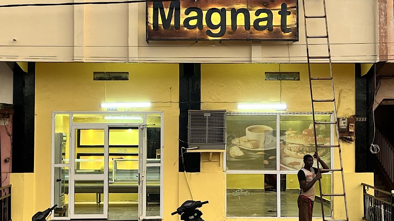 Patisserie Restaurant Magnat - Patisserie in Cercle de Sikasso