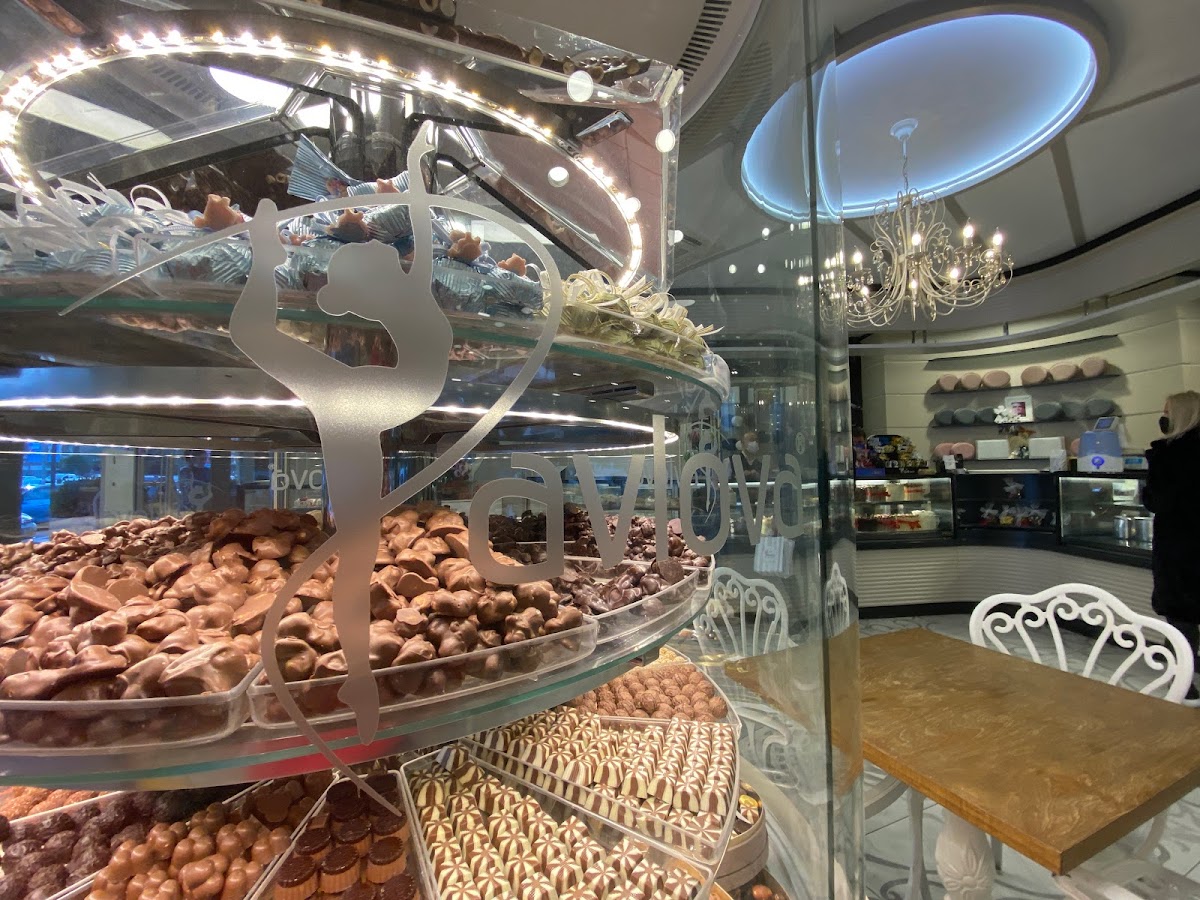 Pavlova Bakery&Cake in Bayraklı