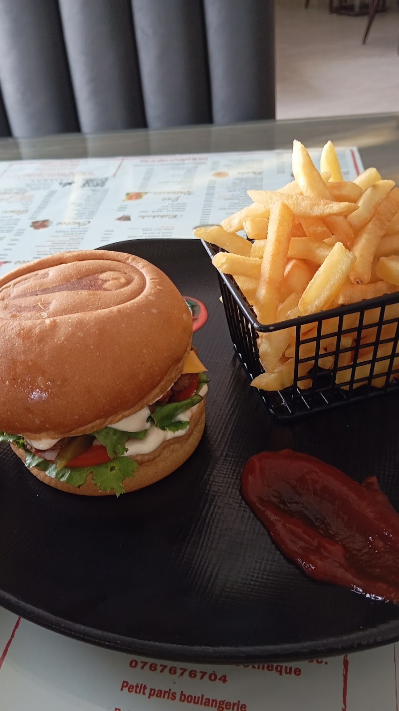Petit Paris Boulangerie - Boulangerie in Abidjan