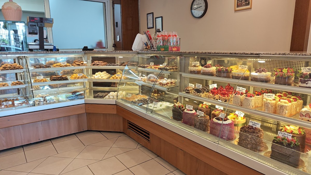 Rain Patisserie - Patisserie in Konak