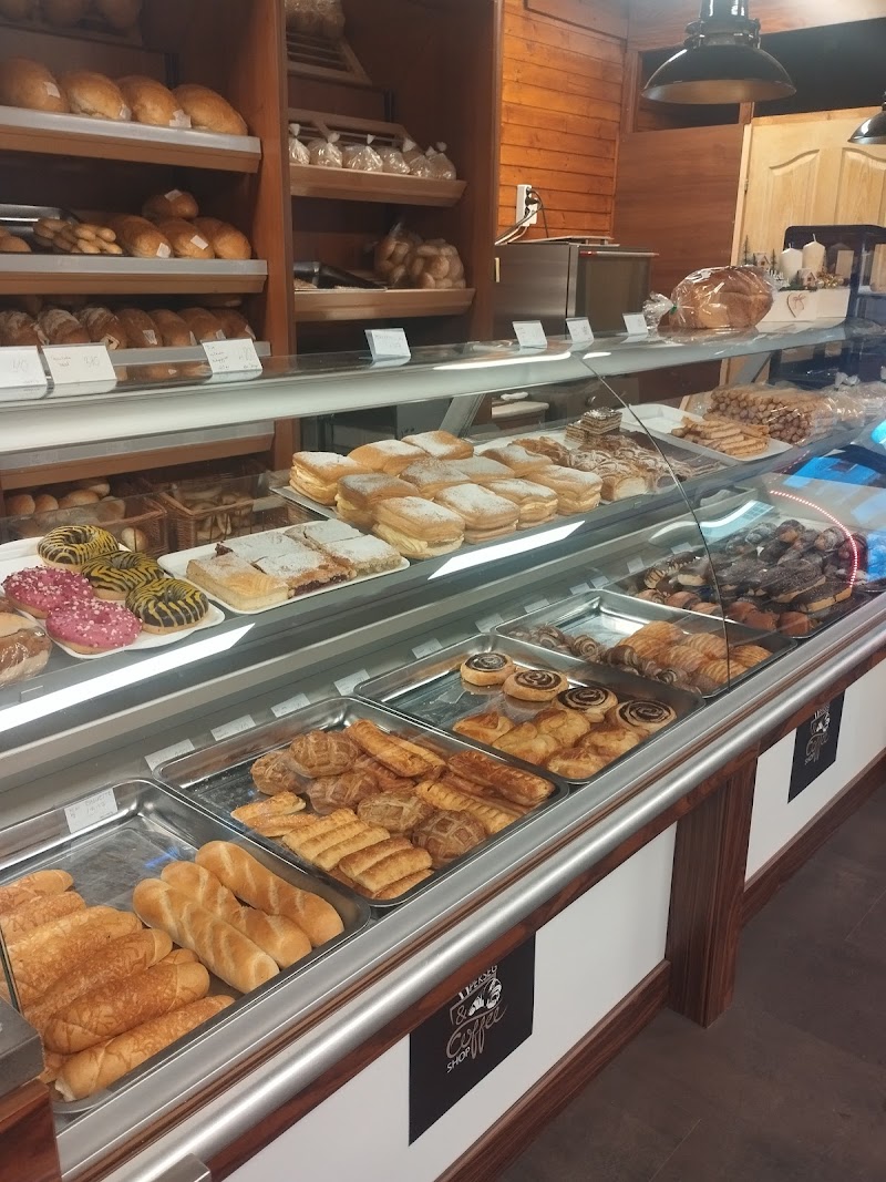 Róz Bakery & Coffee Shop in Ajka