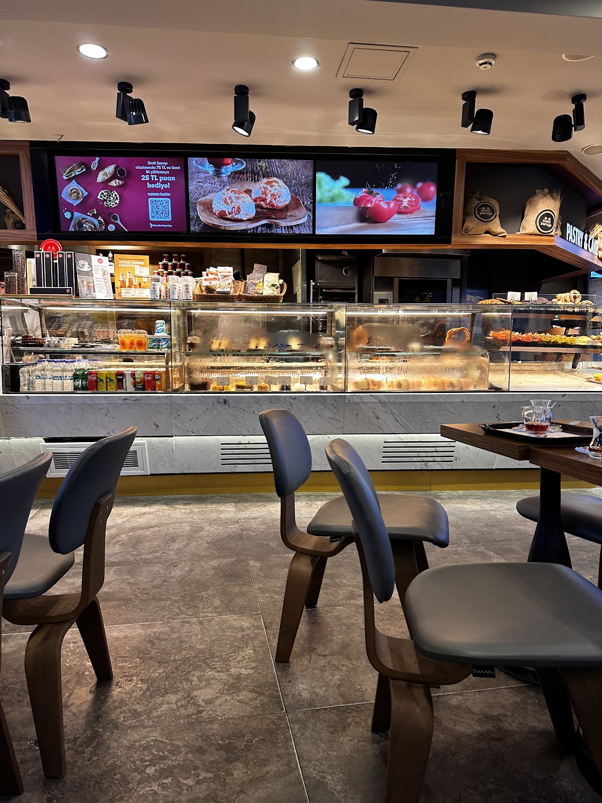 Simit Sarayı - Bakery in Istanbul