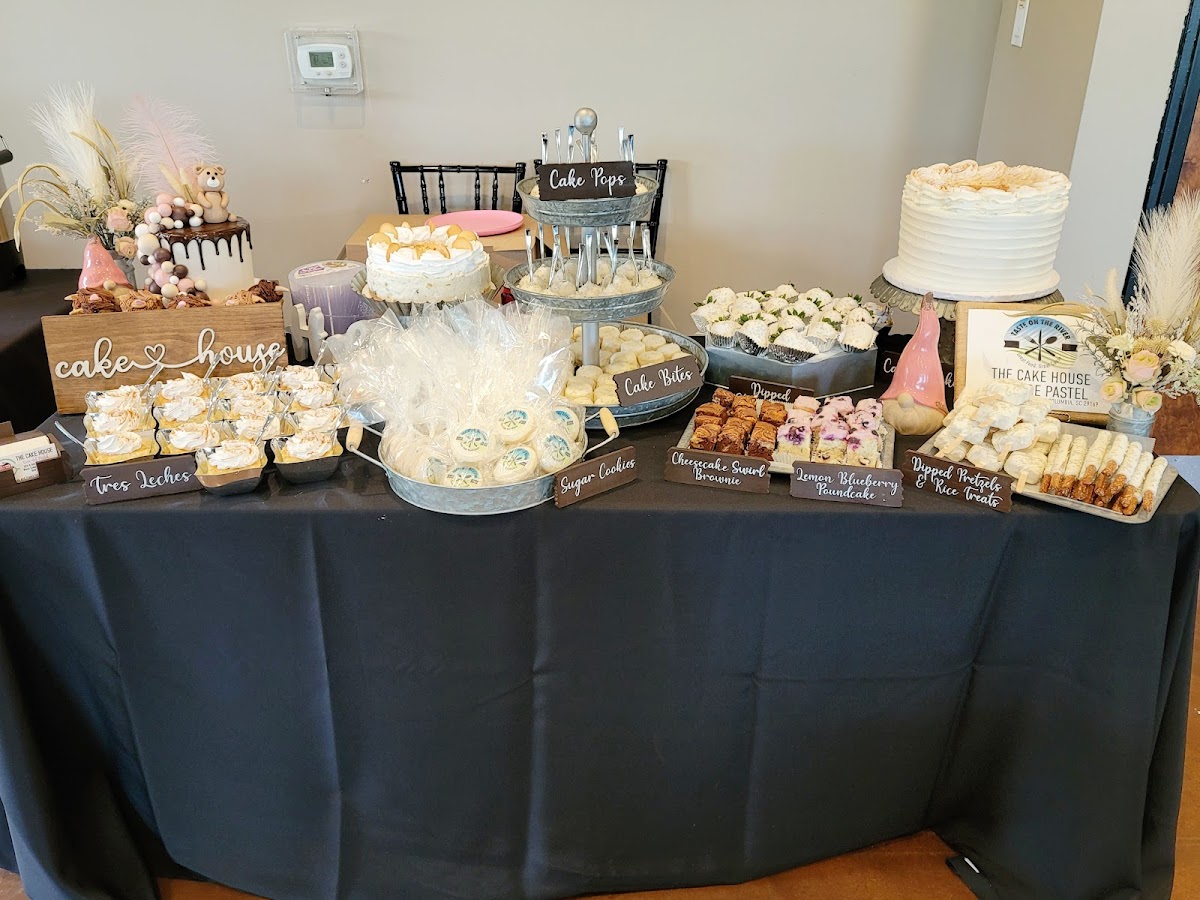 The Cake House Casa del Pastel in West Columbia