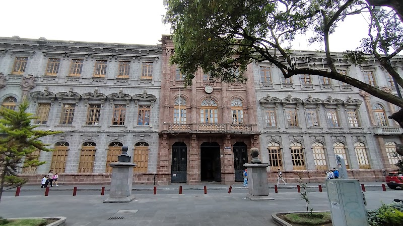 Unidad Nacional Y Bolivar Equ - Bakery in Ambato